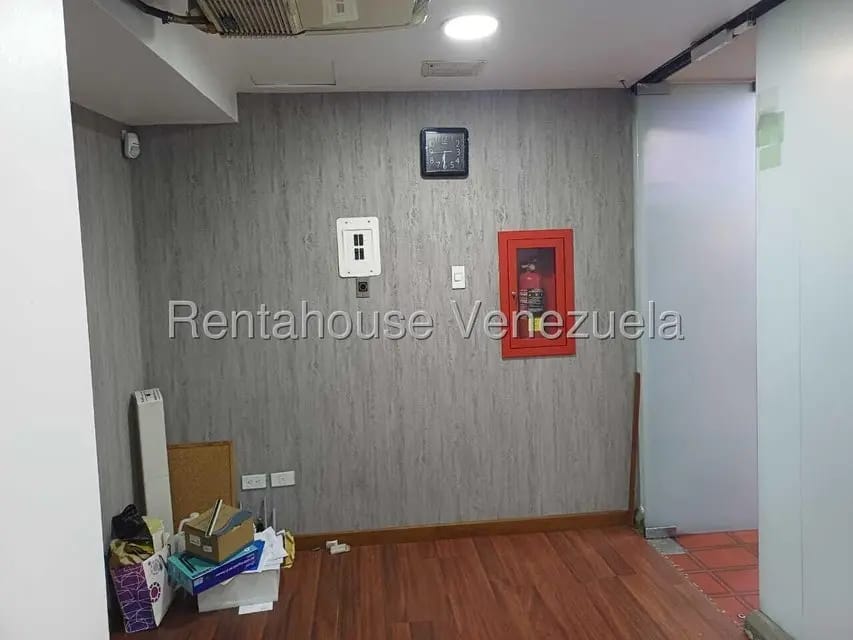 Comercial (Local Comercial) en Alquiler en Las Mercedes, Distrito Metropolitano - 3