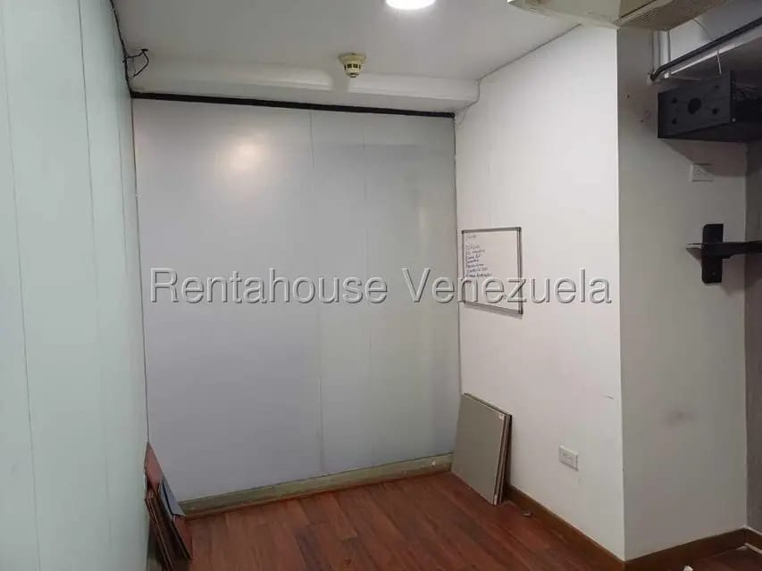 Comercial (Local Comercial) en Alquiler en Las Mercedes, Distrito Metropolitano - 6