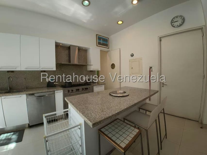 Apartamento (1 Nivel) en Alquiler en Campo Alegre, Distrito Metropolitano - 17