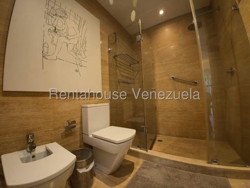 Apartamento (1 Nivel) en Alquiler en Campo Alegre, Distrito Metropolitano - 38