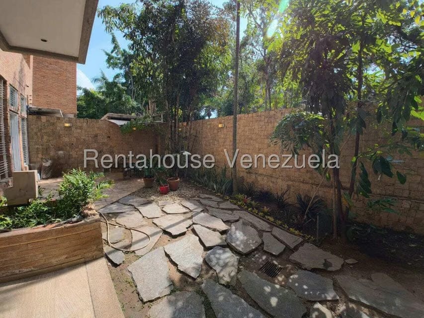 Apartamento (1 Nivel) en Alquiler en Campo Alegre, Distrito Metropolitano - 46