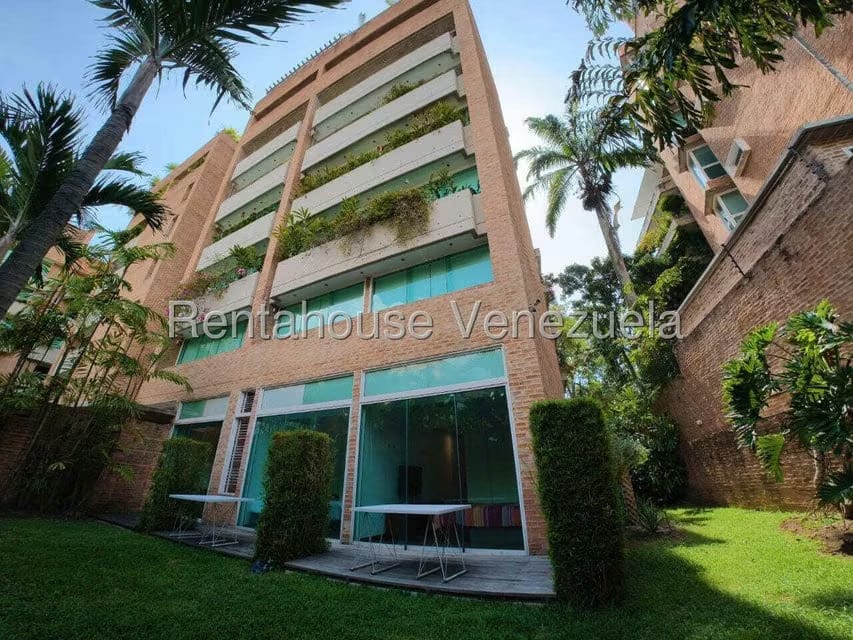 Apartamento (1 Nivel) en Alquiler en Campo Alegre, Distrito Metropolitano - 49