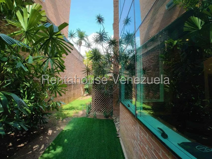 Apartamento (1 Nivel) en Alquiler en Campo Alegre, Distrito Metropolitano - 50