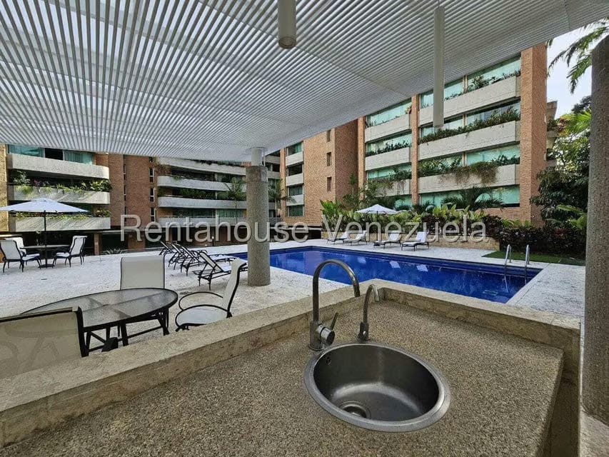 Apartamento (1 Nivel) en Alquiler en Campo Alegre, Distrito Metropolitano - 53