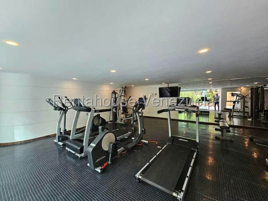 Apartamento (1 Nivel) en Alquiler en Campo Alegre, Distrito Metropolitano - 58