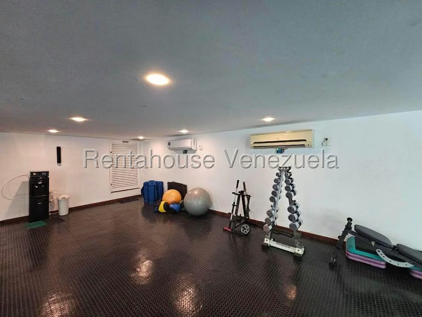 Apartamento (1 Nivel) en Alquiler en Campo Alegre, Distrito Metropolitano - 60