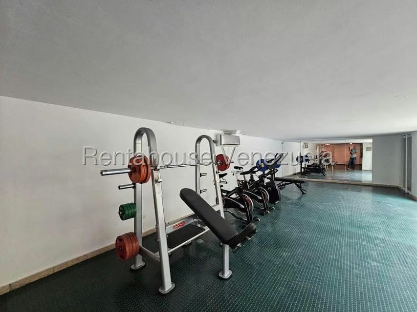 Apartamento (1 Nivel) en Alquiler en Campo Alegre, Distrito Metropolitano - 61