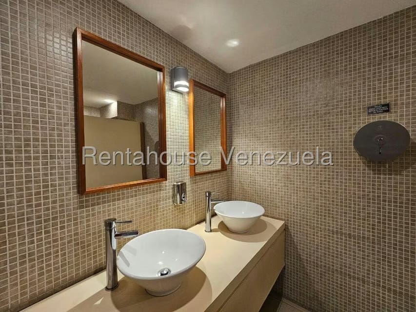 Apartamento (1 Nivel) en Alquiler en Campo Alegre, Distrito Metropolitano - 63