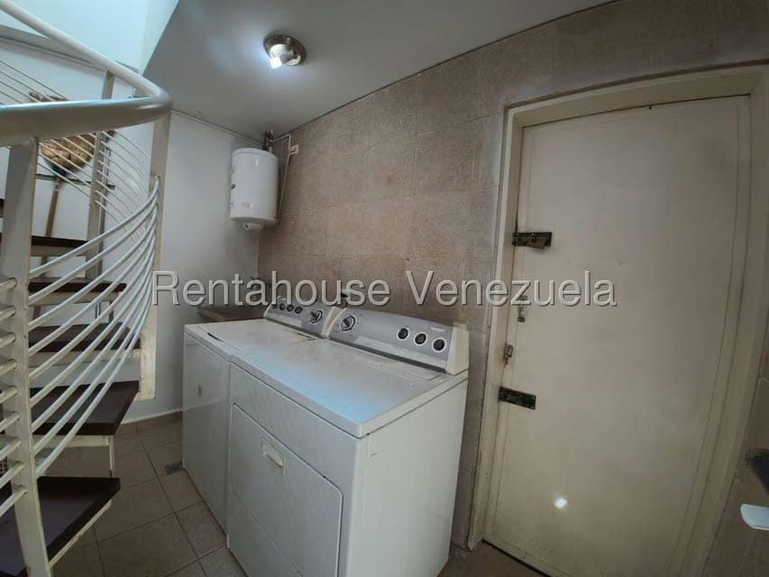 Apartamento (1 Nivel) en Alquiler en Campo Alegre, Distrito Metropolitano - 66