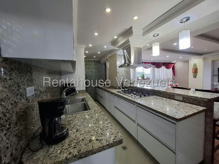 Apartamento (Multiples Niveles) en Venta en La Barraca, Aragua - 23