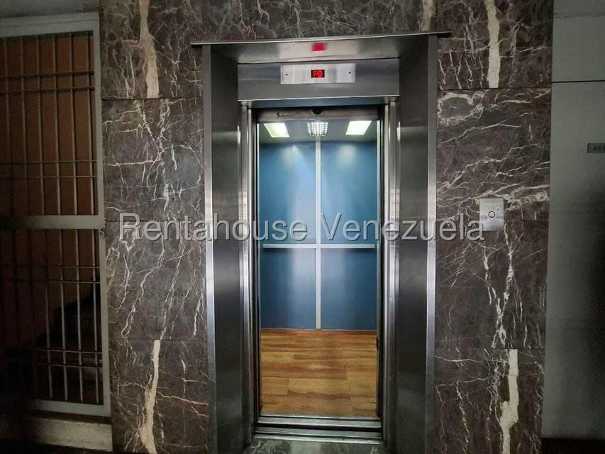 Apartamento (Multiples Niveles) en Venta en La Barraca, Aragua - 5