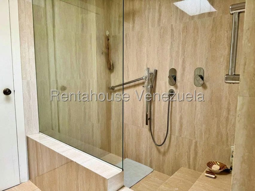 Casa (1 Nivel) en Venta en Altamira, Distrito Metropolitano - 18