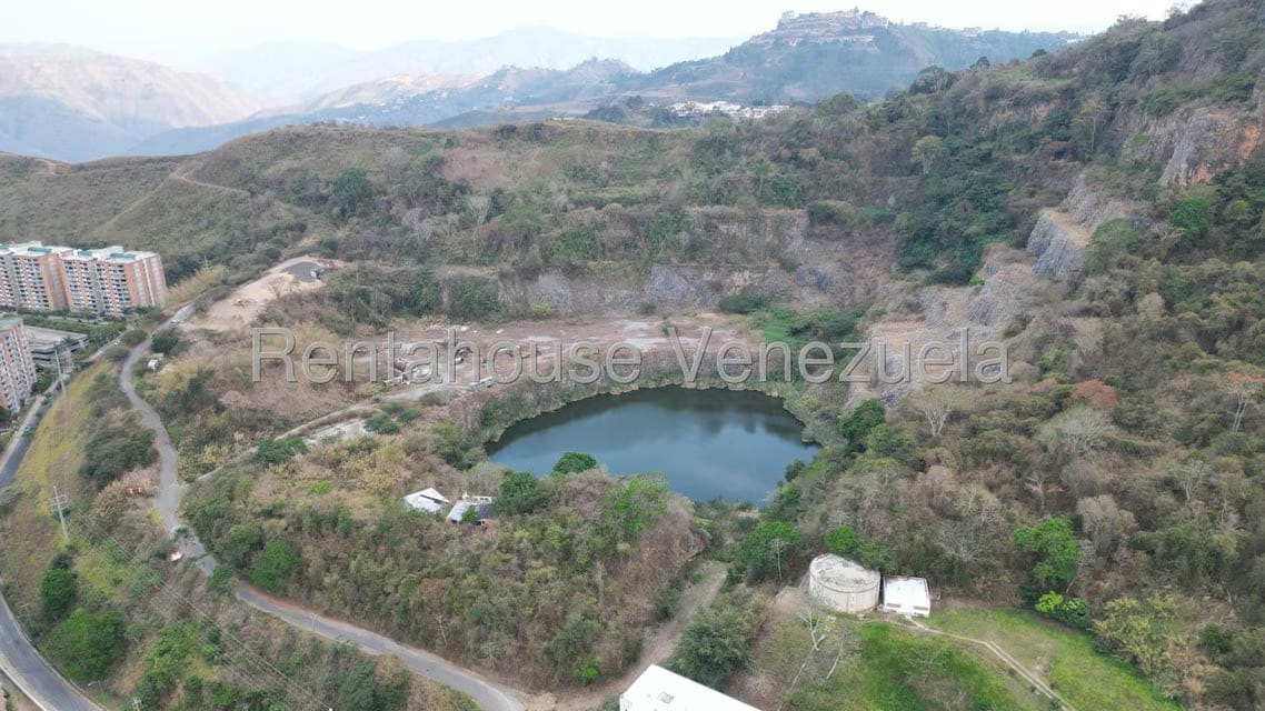 Terreno (Comercial) en Venta en El Encantado, Distrito Metropolitano - 3