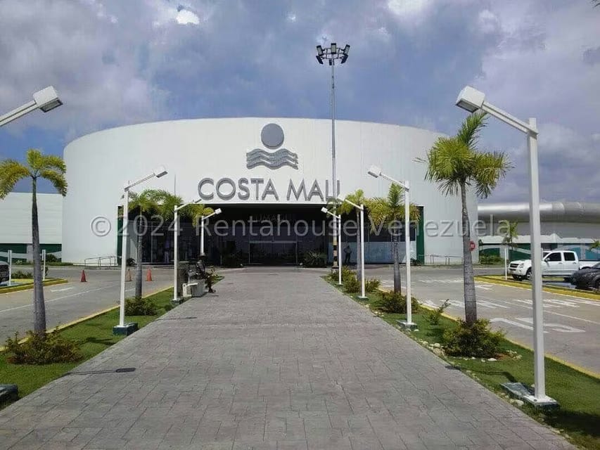 Comercial (Local Comercial) en Venta en Avenida Intercomunal, Zulia