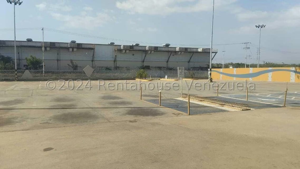 Comercial (Local Comercial) en Venta en Avenida Intercomunal, Zulia - 16