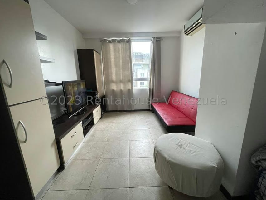 Apartamento (1 Nivel) en Alquiler en Colinas del Viento, Lara - 11