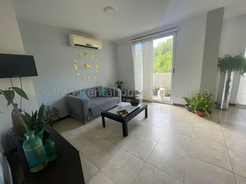 Apartamento (1 Nivel) en Alquiler en Colinas del Viento, Lara - 6