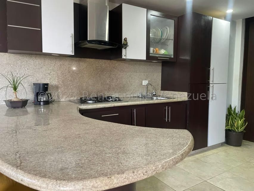 Apartamento (1 Nivel) en Alquiler en Colinas del Viento, Lara - 9