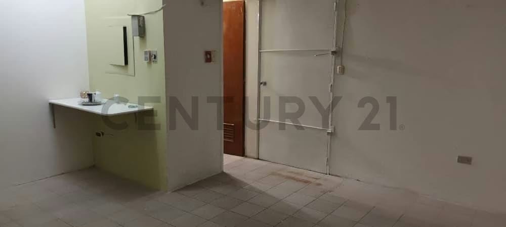 Venta de Local Comercial el Centro Comercial Plazas Las Américas de 60 m2 - 11