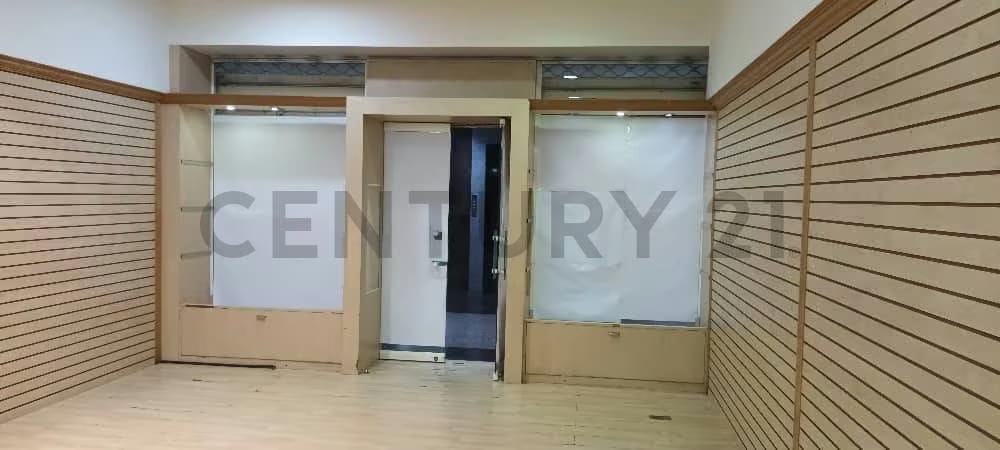 Venta de Local Comercial el Centro Comercial Plazas Las Américas de 60 m2 - 4