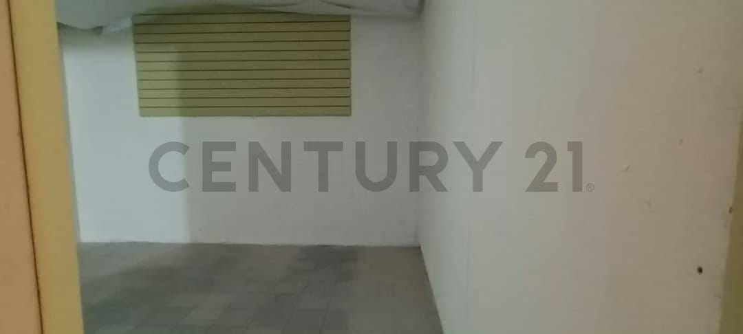 Venta de Local Comercial el Centro Comercial Plazas Las Américas de 60 m2 - 7