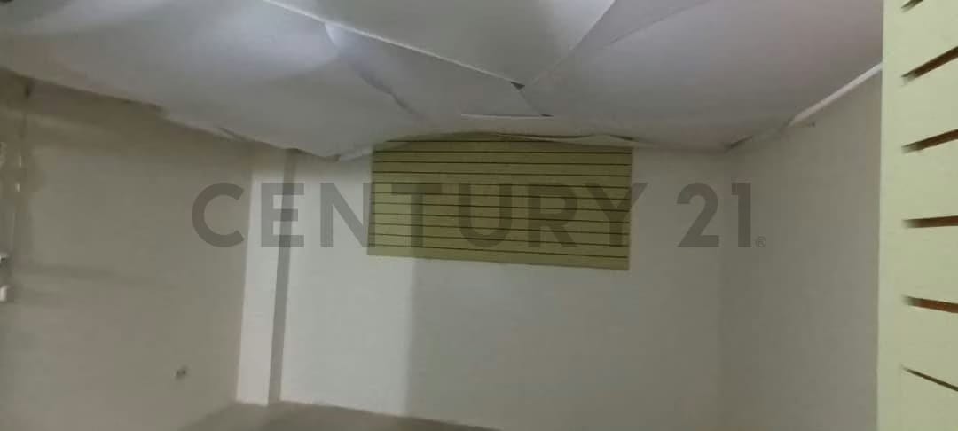 Venta de Local Comercial el Centro Comercial Plazas Las Américas de 60 m2 - 10