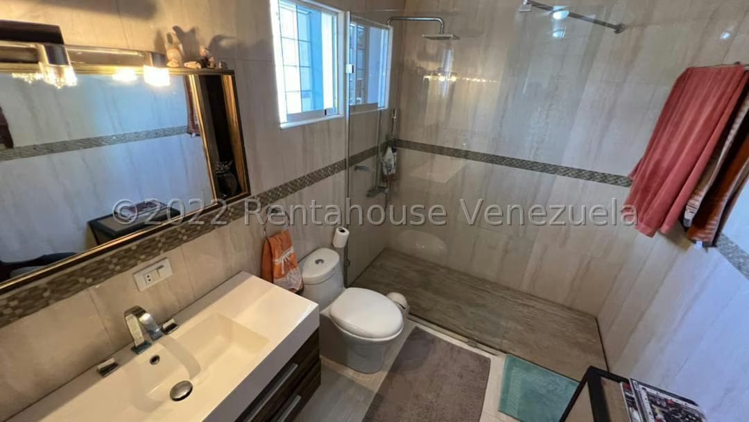 Casa (Duplex) en Venta en Parque el Retiro, Miranda - 16