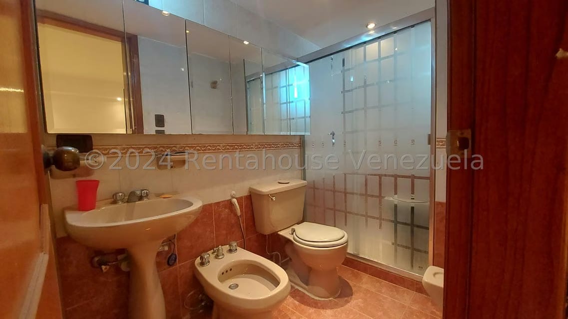 Apartamento (1 Nivel) en Alquiler en El Parral, Carabobo - 38