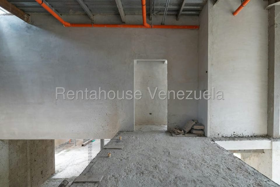 Casa (Duplex) en Venta en Santa Paula, Distrito Metropolitano - 12