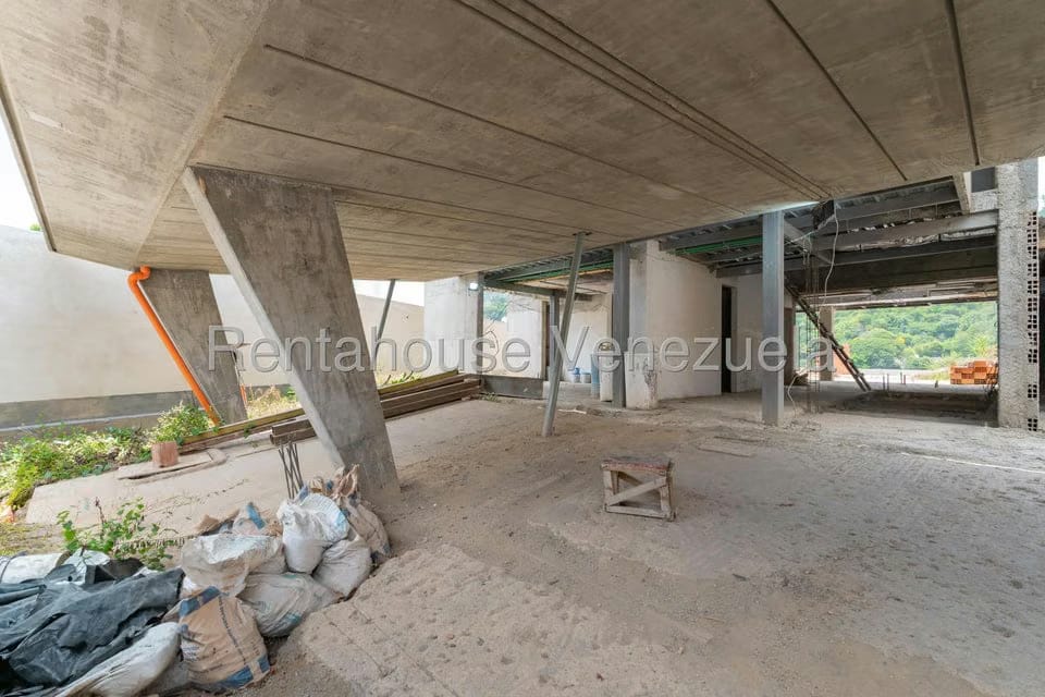 Casa (Duplex) en Venta en Santa Paula, Distrito Metropolitano - 26