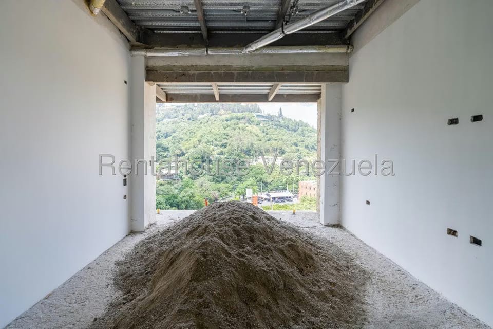 Casa (Duplex) en Venta en Santa Paula, Distrito Metropolitano - 28