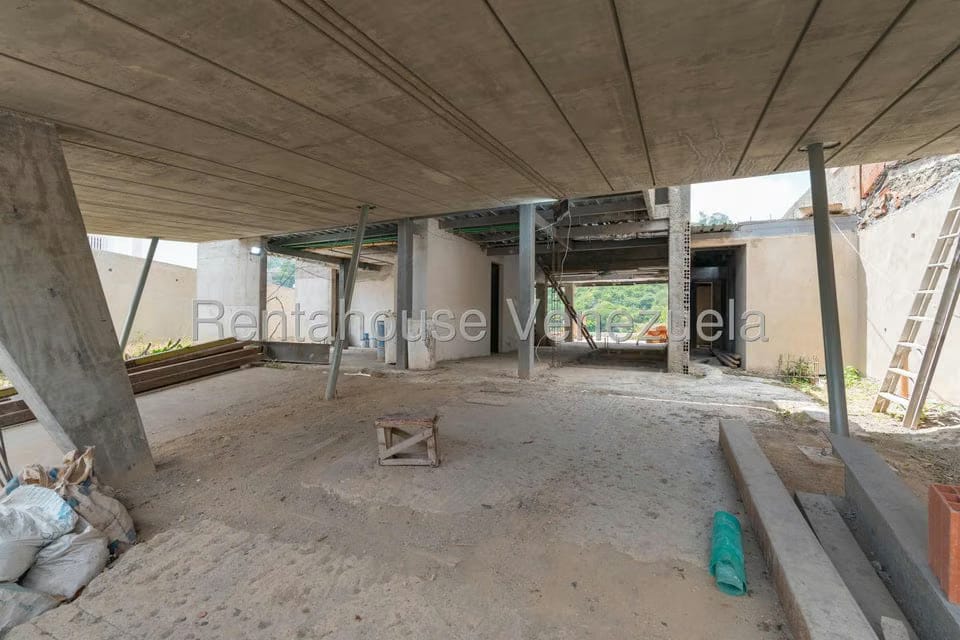 Casa (Duplex) en Venta en Santa Paula, Distrito Metropolitano - 4