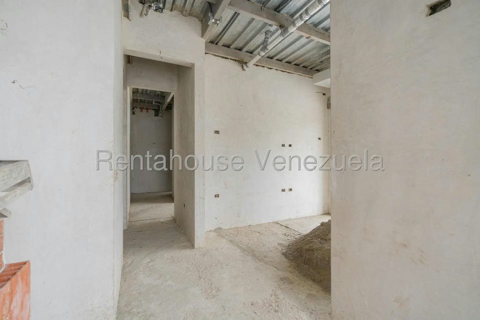 Casa (Duplex) en Venta en Santa Paula, Distrito Metropolitano - 32