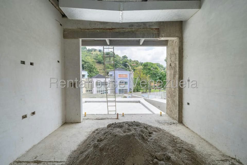 Casa (Duplex) en Venta en Santa Paula, Distrito Metropolitano - 40