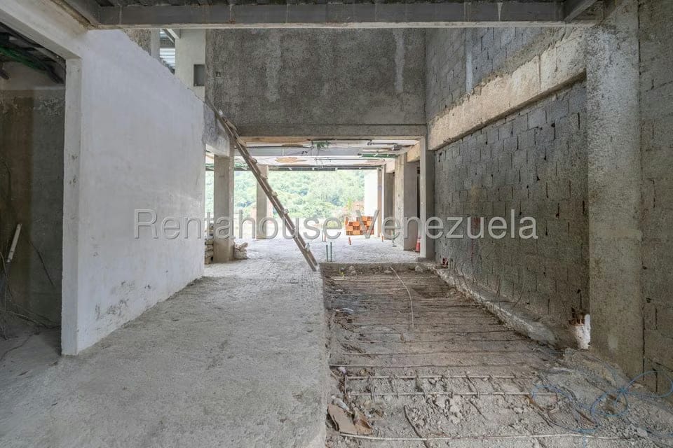 Casa (Duplex) en Venta en Santa Paula, Distrito Metropolitano - 48