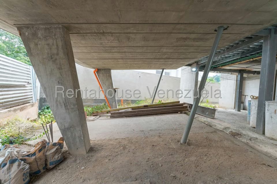Casa (Duplex) en Venta en Santa Paula, Distrito Metropolitano - 6