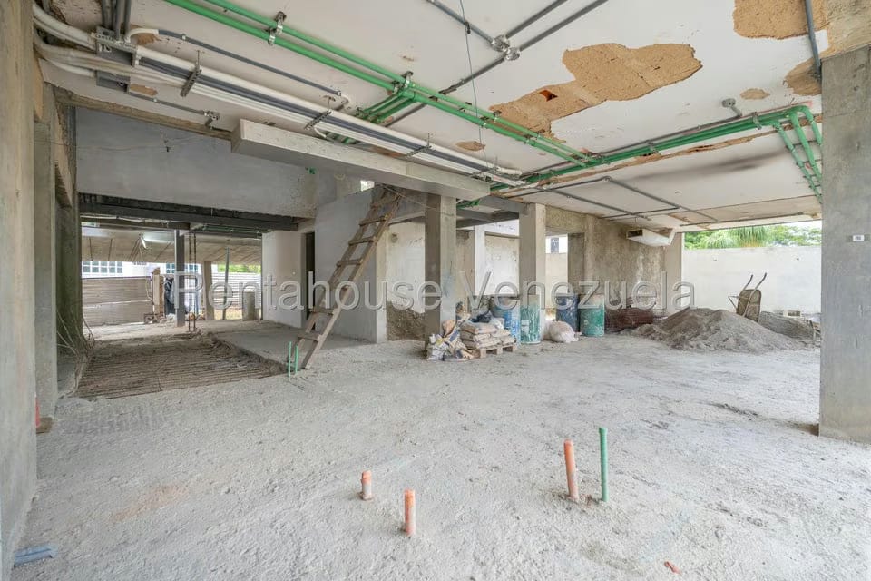 Casa (Duplex) en Venta en Santa Paula, Distrito Metropolitano - 56