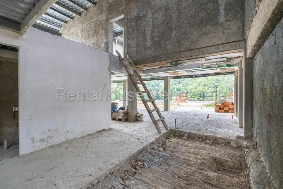 Casa (Duplex) en Venta en Santa Paula, Distrito Metropolitano - 60