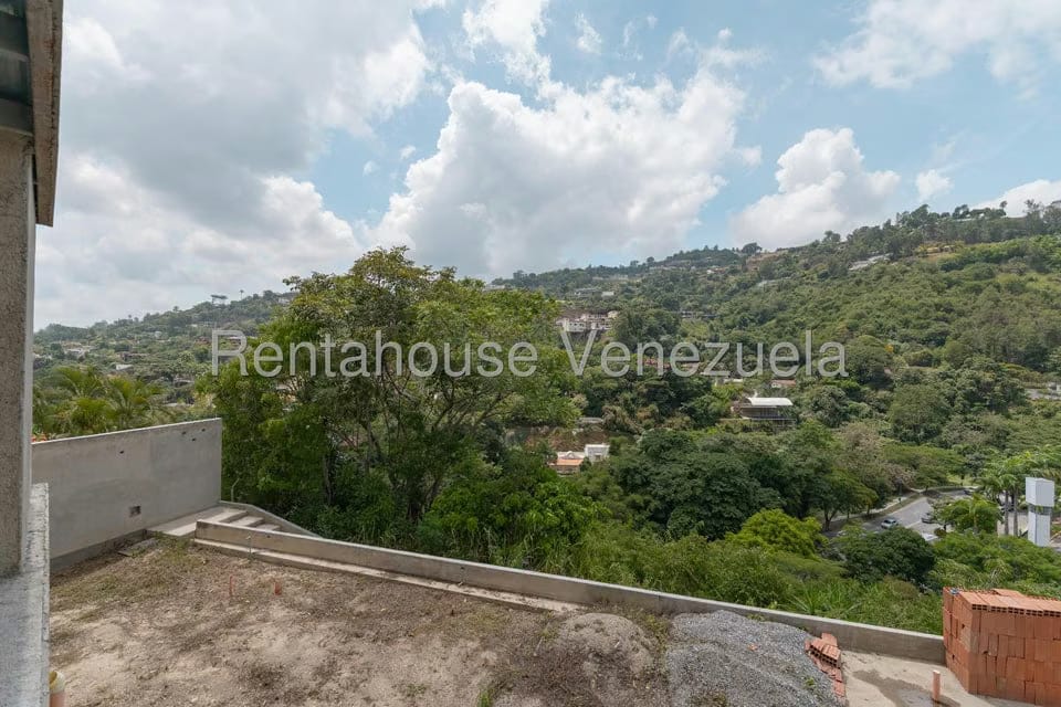 Casa (Duplex) en Venta en Santa Paula, Distrito Metropolitano - 62