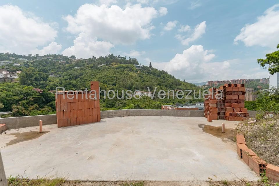 Casa (Duplex) en Venta en Santa Paula, Distrito Metropolitano - 74