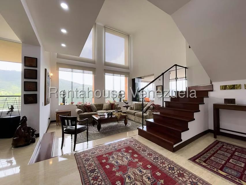 Apartamento (Duplex) en Venta en La Tahona, Distrito Metropolitano - 2