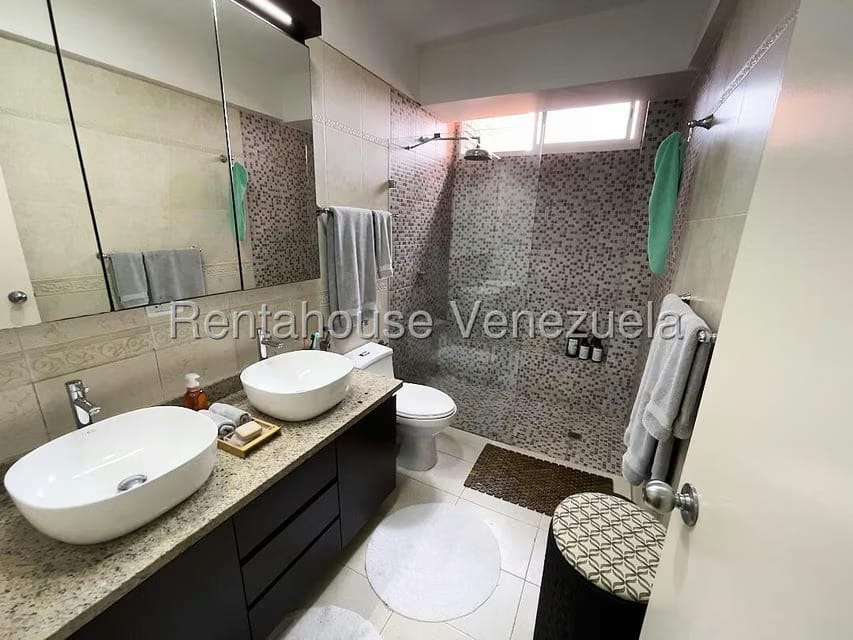 Apartamento (Duplex) en Venta en La Tahona, Distrito Metropolitano - 13