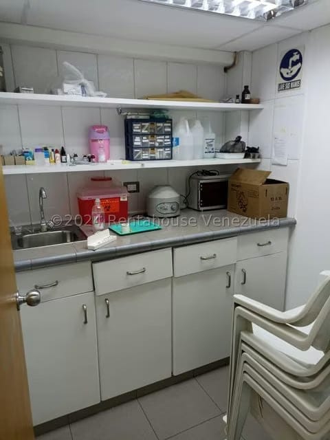 Comercial (Consultorio Medico) en Venta en Santa Monica, Distrito Metropolitano - 6