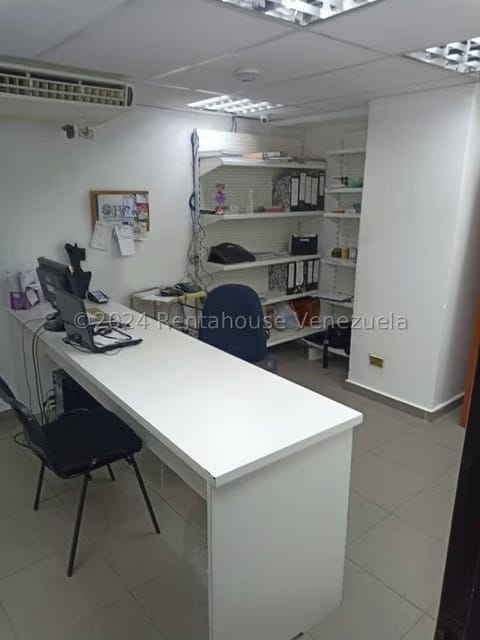 Comercial (Consultorio Medico) en Venta en Santa Monica, Distrito Metropolitano - 8