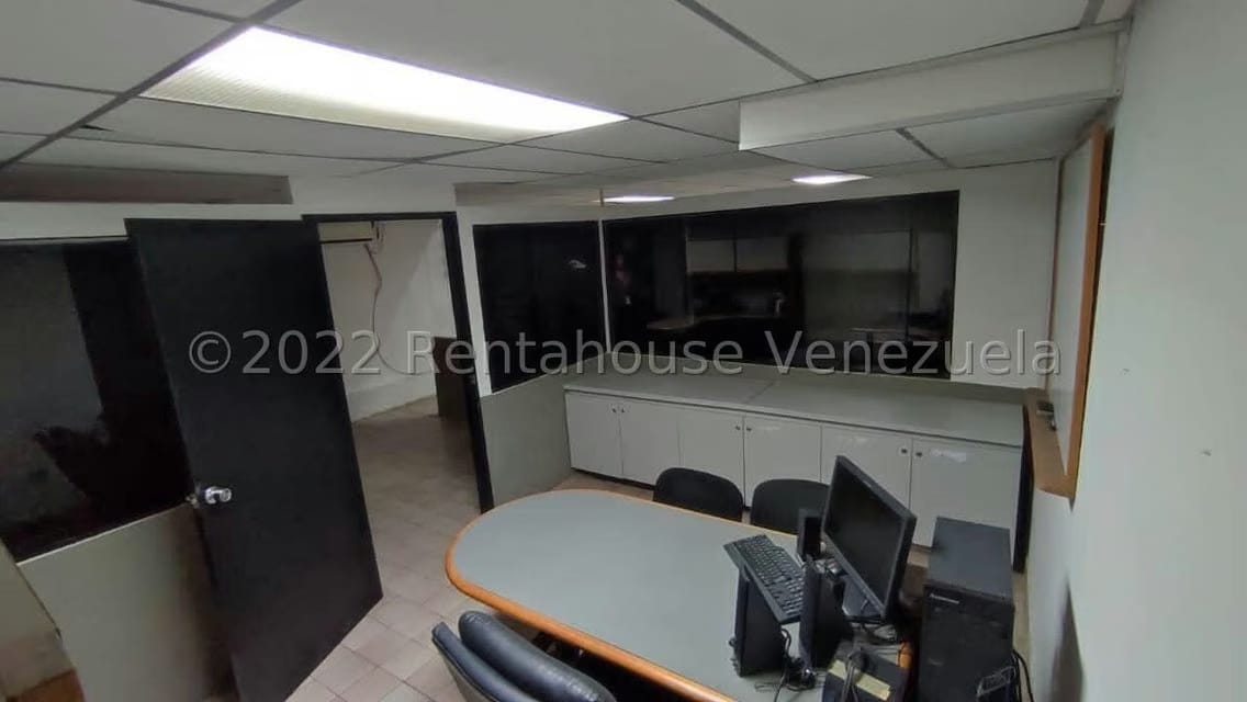 Comercial (Local Comercial) en Venta en Parroquia Catedral, Distrito Metropolitano - 8