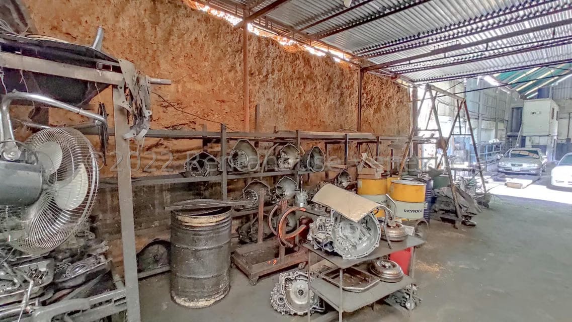 Comercial (Local Comercial) en Venta en Municipio Guaicaipuro, Miranda - 21