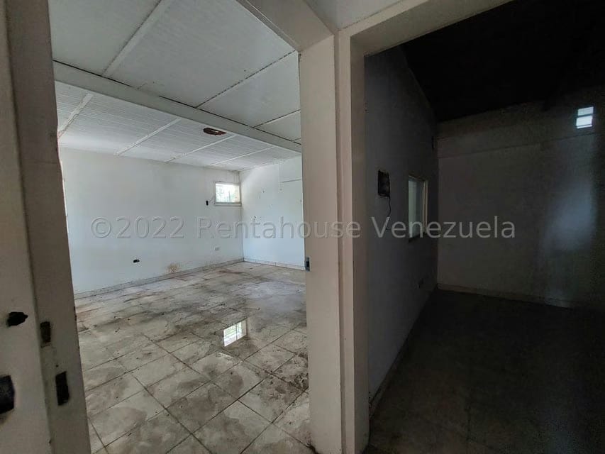 Comercial (Edificio) en Venta en Zona Centro, Aragua - 2