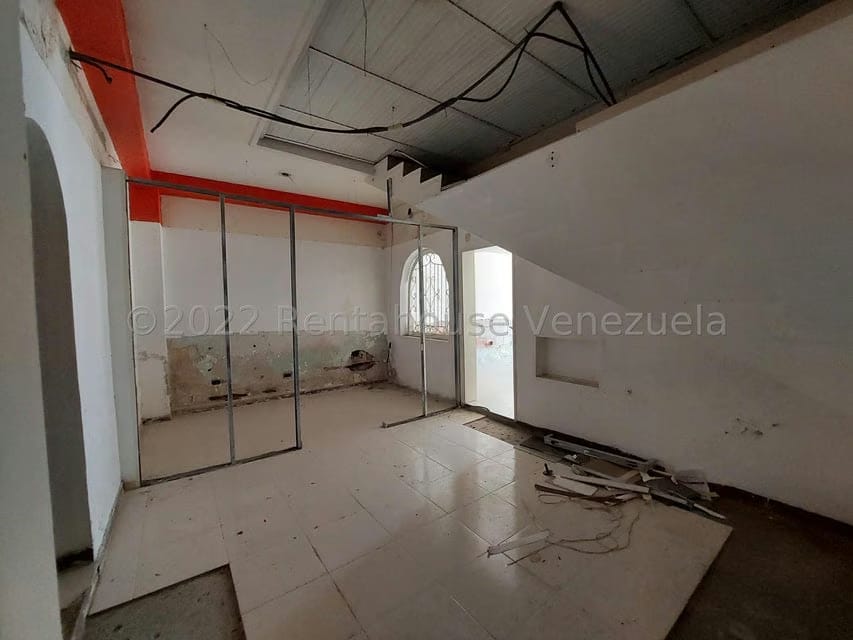 Comercial (Edificio) en Venta en Zona Centro, Aragua - 17