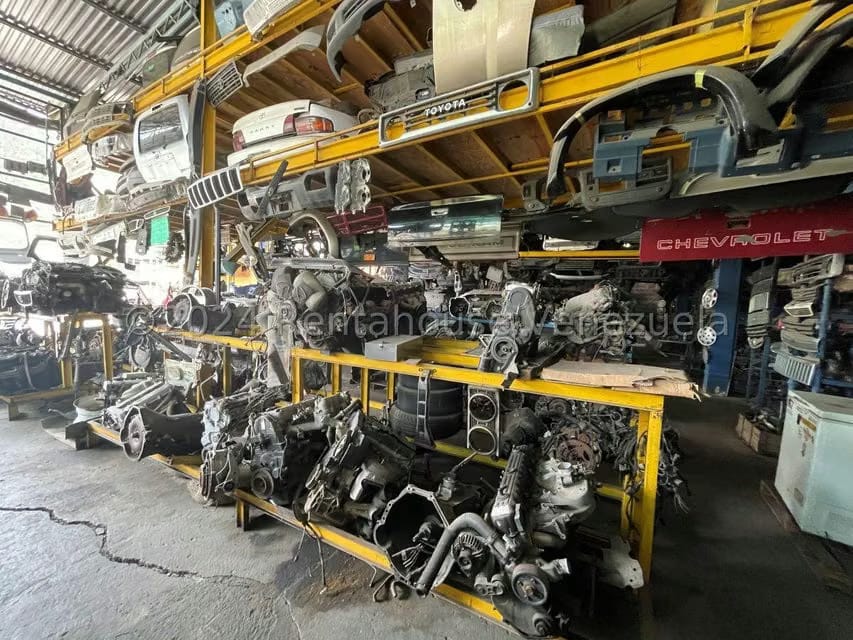 Negocios y Empresas (Automotores) en Venta en Las Salias, Miranda - 14