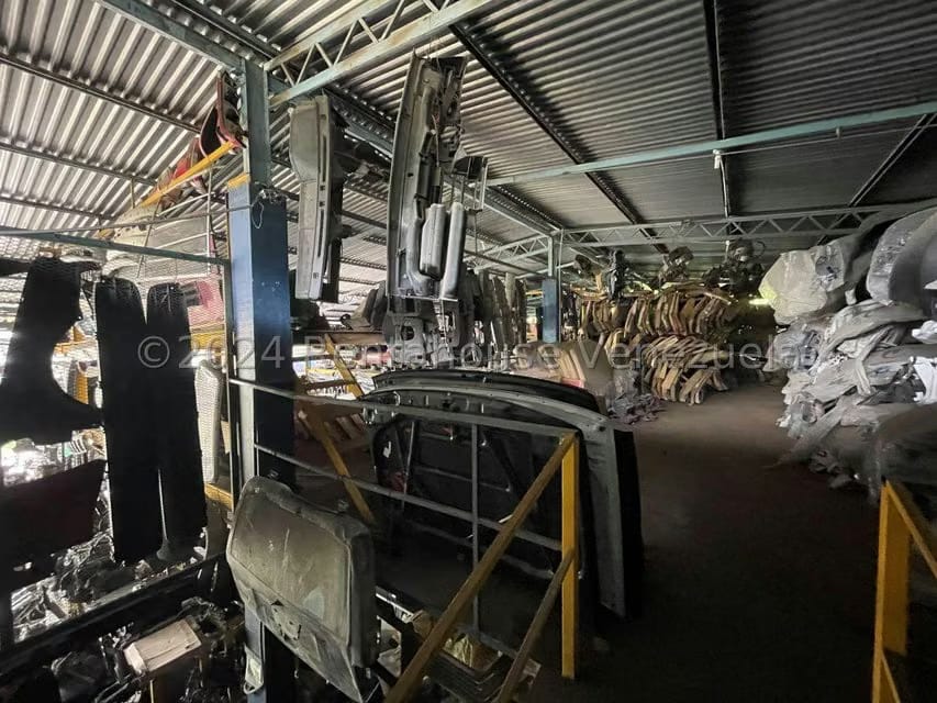 Negocios y Empresas (Automotores) en Venta en Las Salias, Miranda - 17
